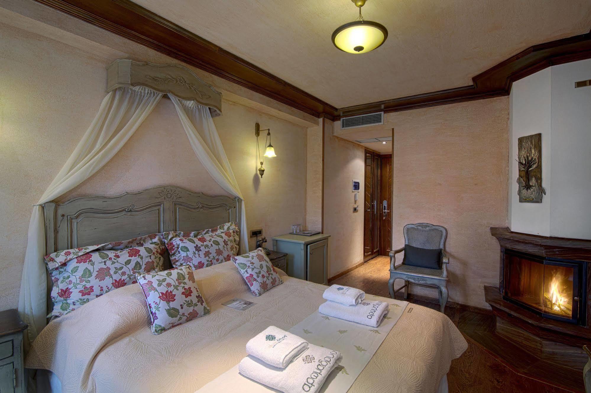 Aroma Dryos Spa & Eco Hotel Мецовон Экстерьер фото