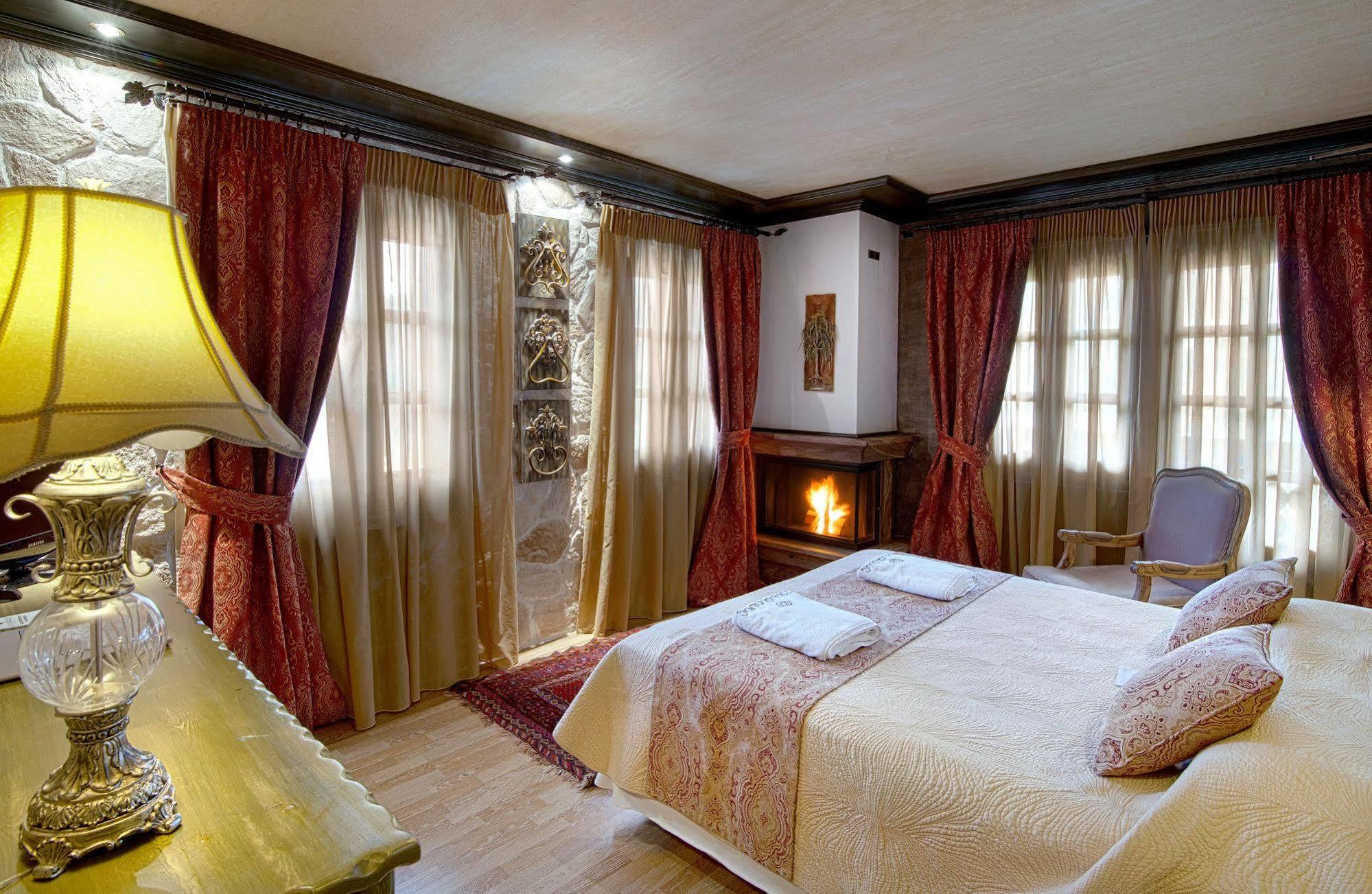 Aroma Dryos Spa & Eco Hotel Мецовон Экстерьер фото